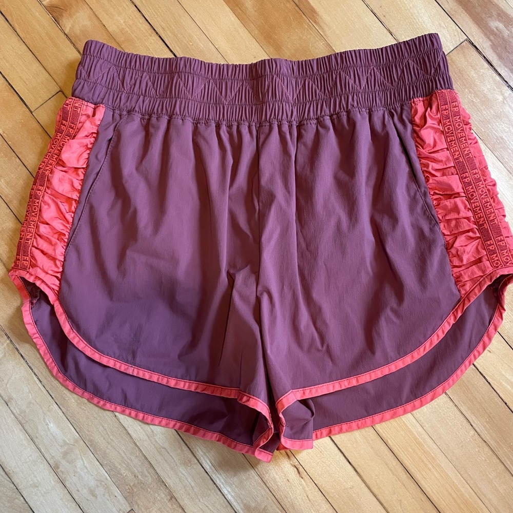 FREE PEOPLE MOVEMENT Victory Lap Shorts High Rise Side Detail Logo Pockets Large